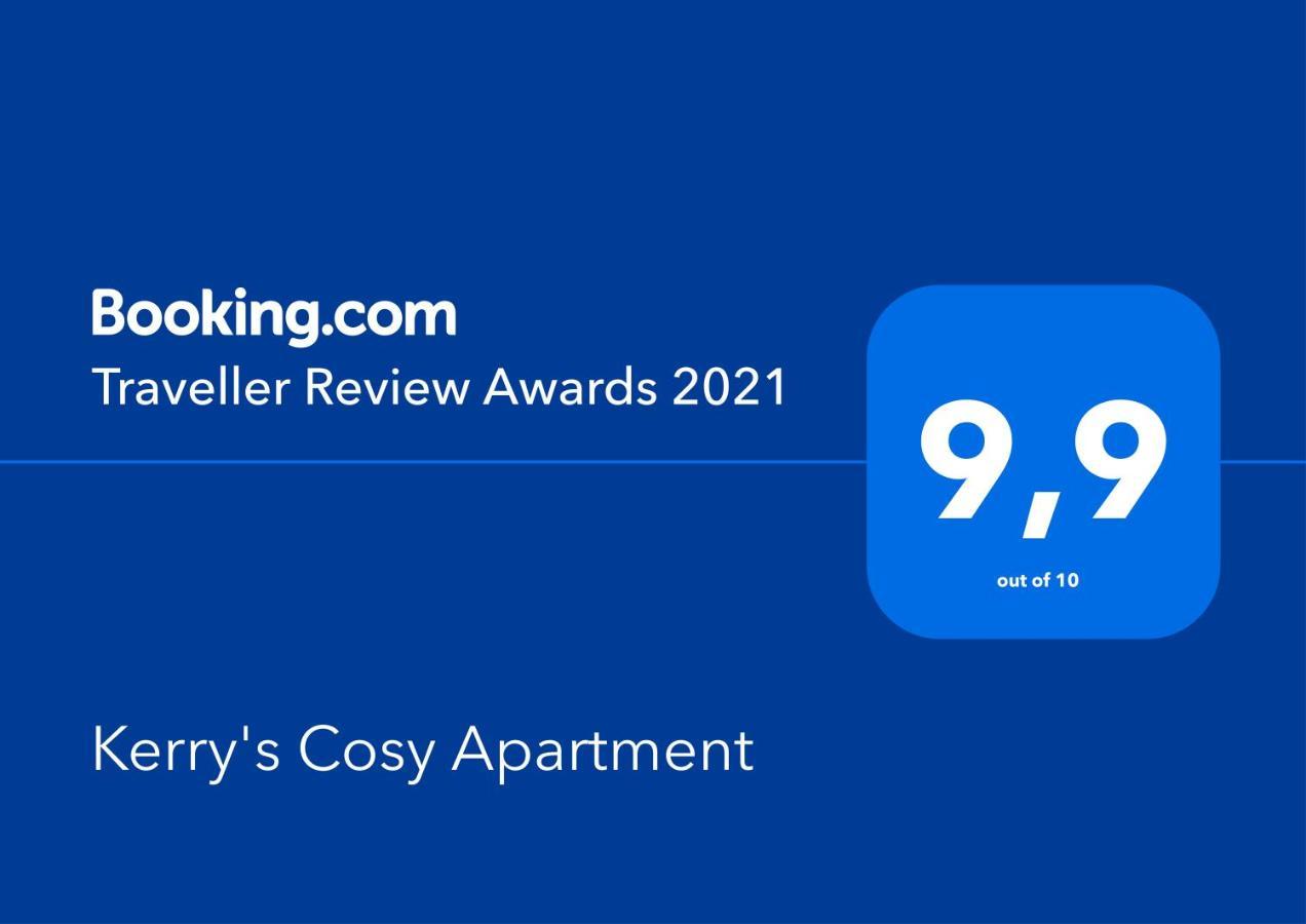 Kerry'S Cosy Apartment Vári エクステリア 写真
